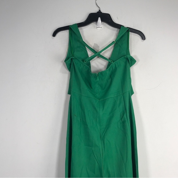 PrettyLittleThing Plunge Cross Back Cut Out Jumpsuit, Women's Size 0 - Green - Picture 10 of 13